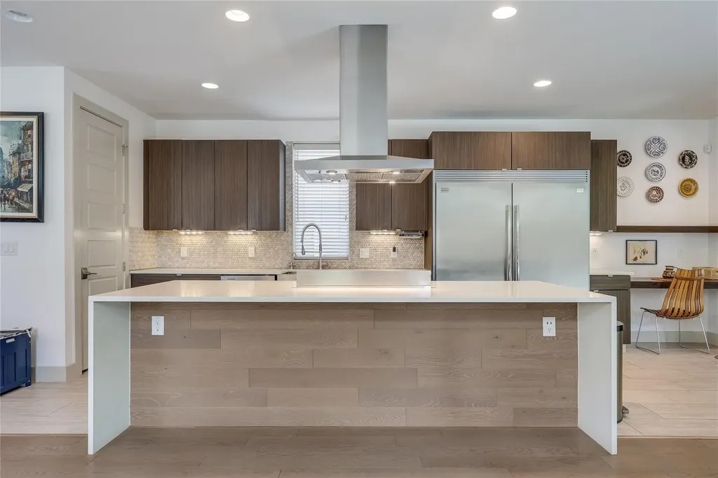 2201 E 9th Street Austin TX 78702