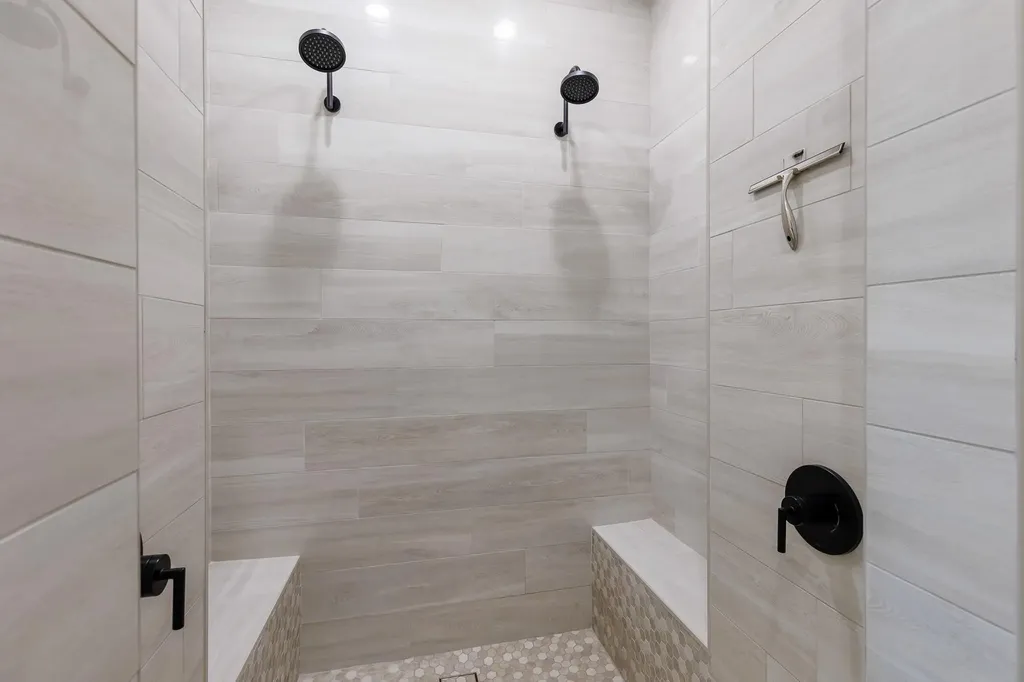 241 Lazy Oaks Lane Kingsland TX 78639