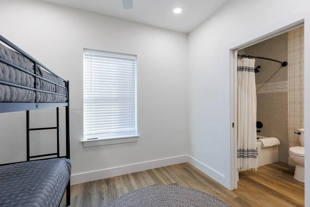 241 Lazy Oaks Lane Kingsland TX 78639