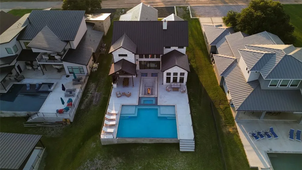 241 Lazy Oaks Lane Kingsland TX 78639