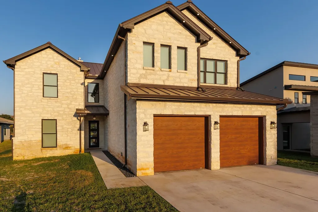 241 Lazy Oaks Lane Kingsland TX 78639