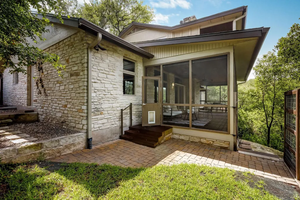 2615 Deerfoot Trail Austin TX 78704