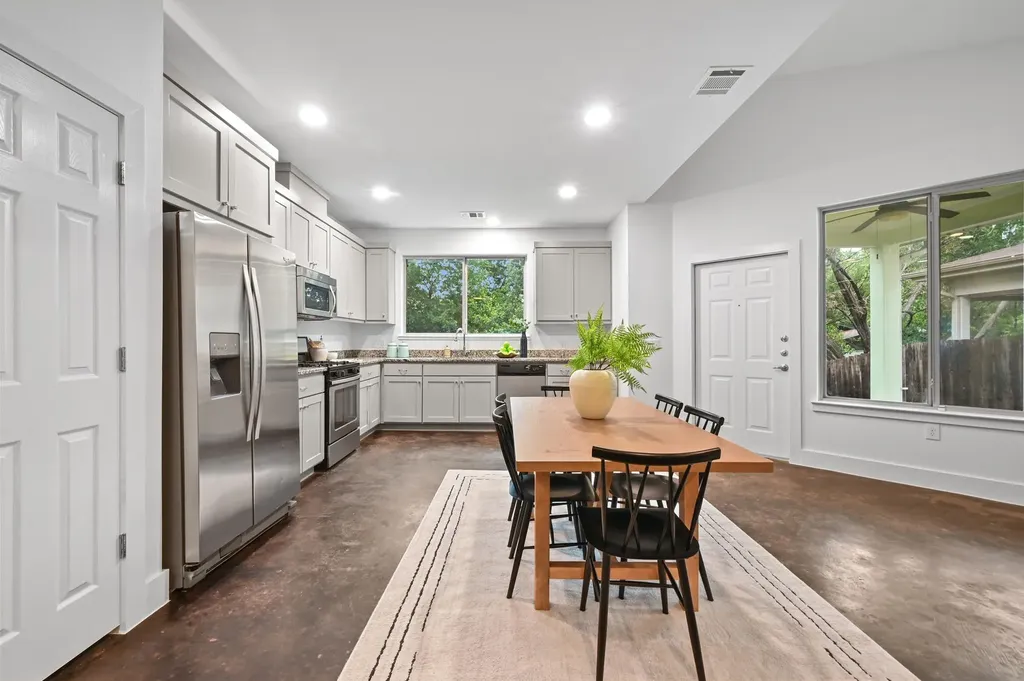 3306 Thomas Kincheon Street Austin TX 78745