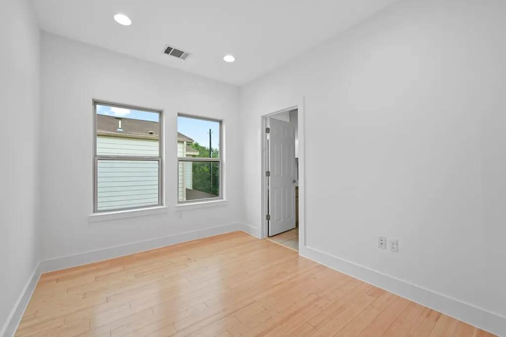 3306 Thomas Kincheon Street Austin TX 78745
