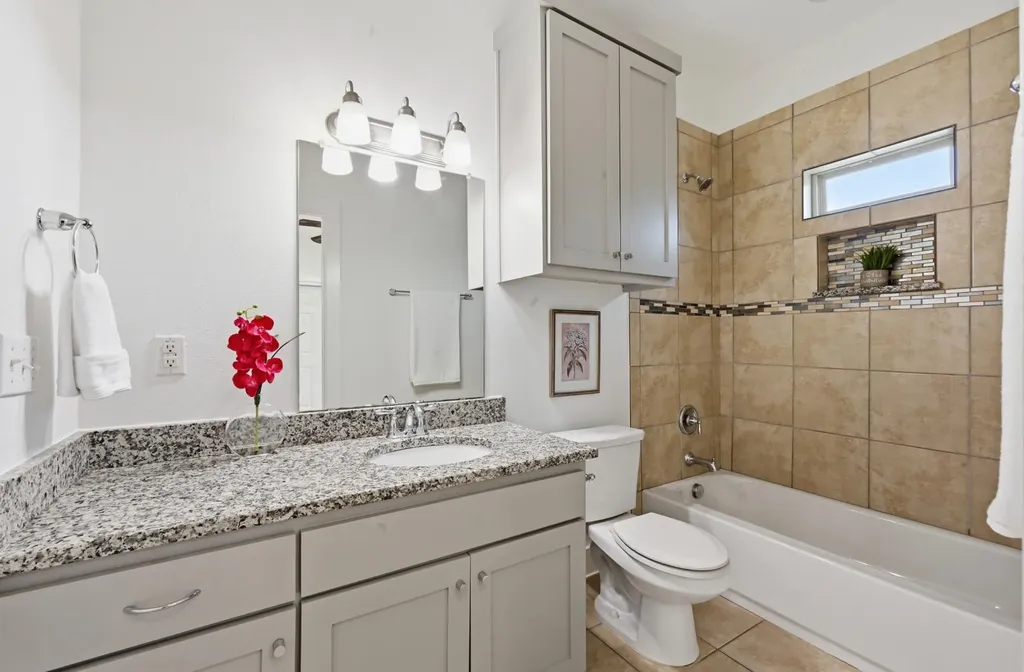 3306 Thomas Kincheon Street Austin TX 78745