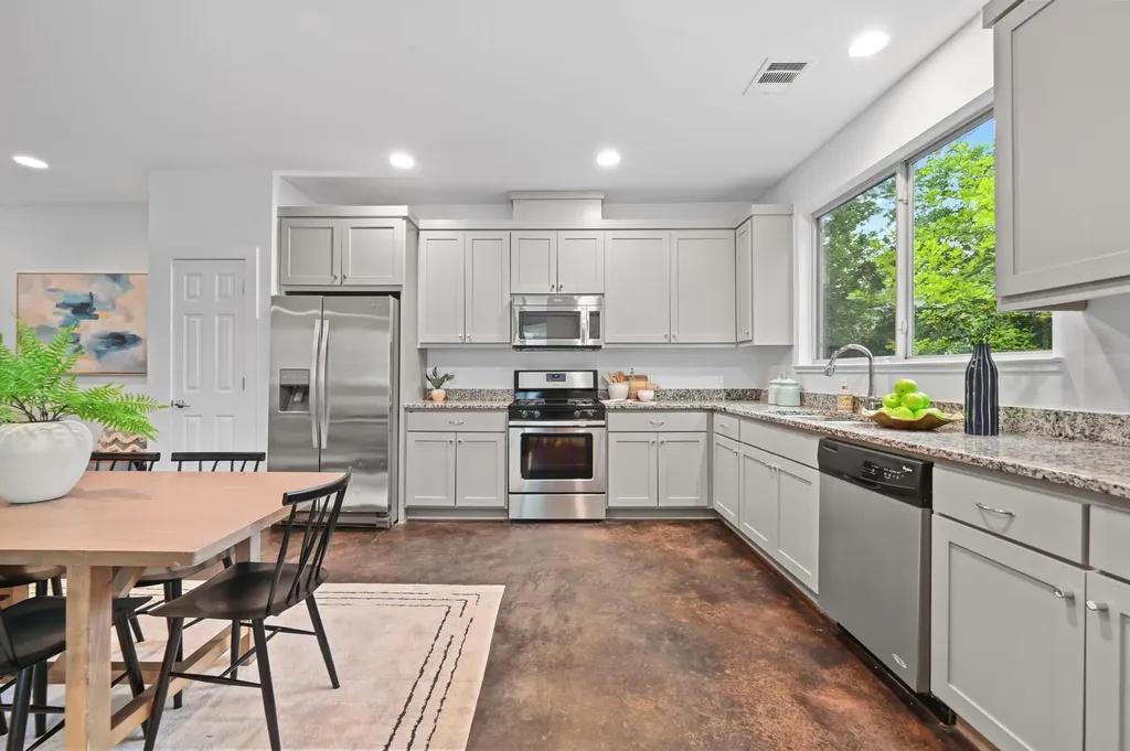 3306 Thomas Kincheon Street Austin TX 78745