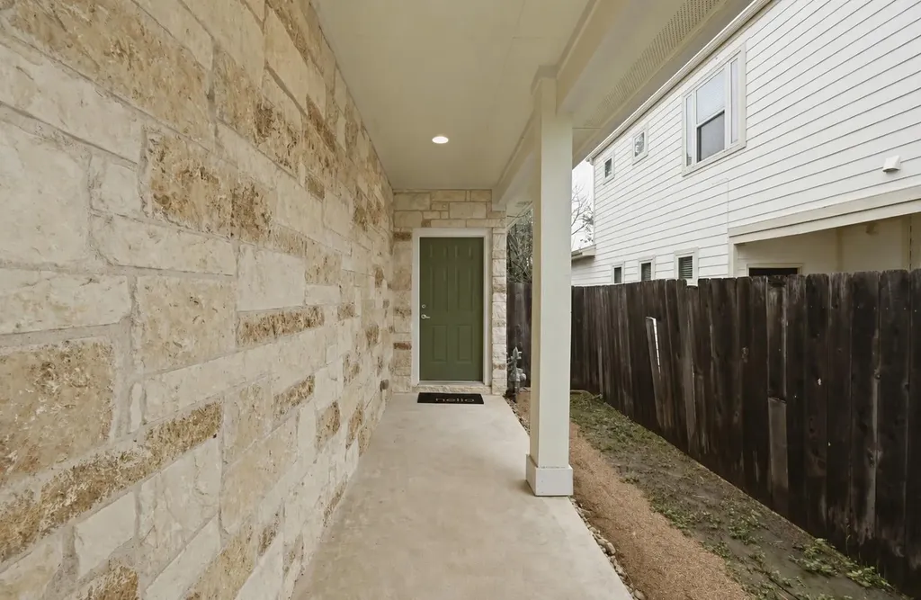 3306 Thomas Kincheon Street Austin TX 78745