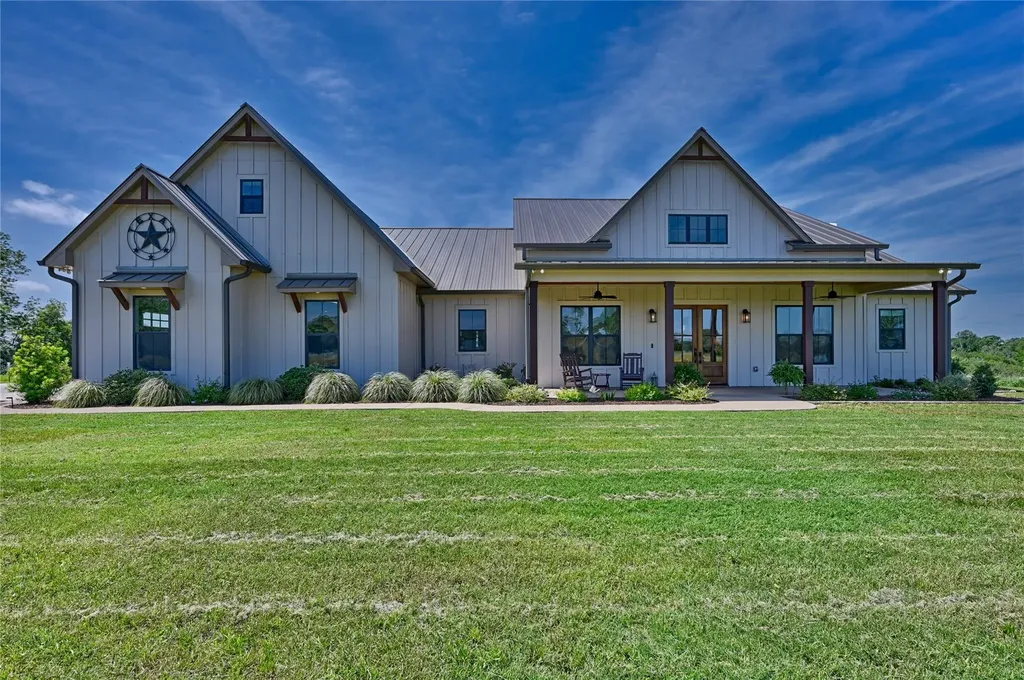 2165 County Road 250 Road Weimar TX 78962