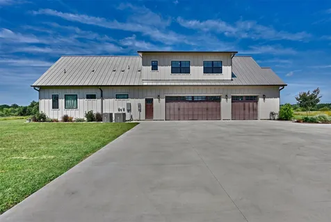 2165 County Road 250 Road Weimar TX 78962