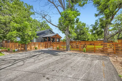 852 N Houston Avenue New Braunfels TX 78130