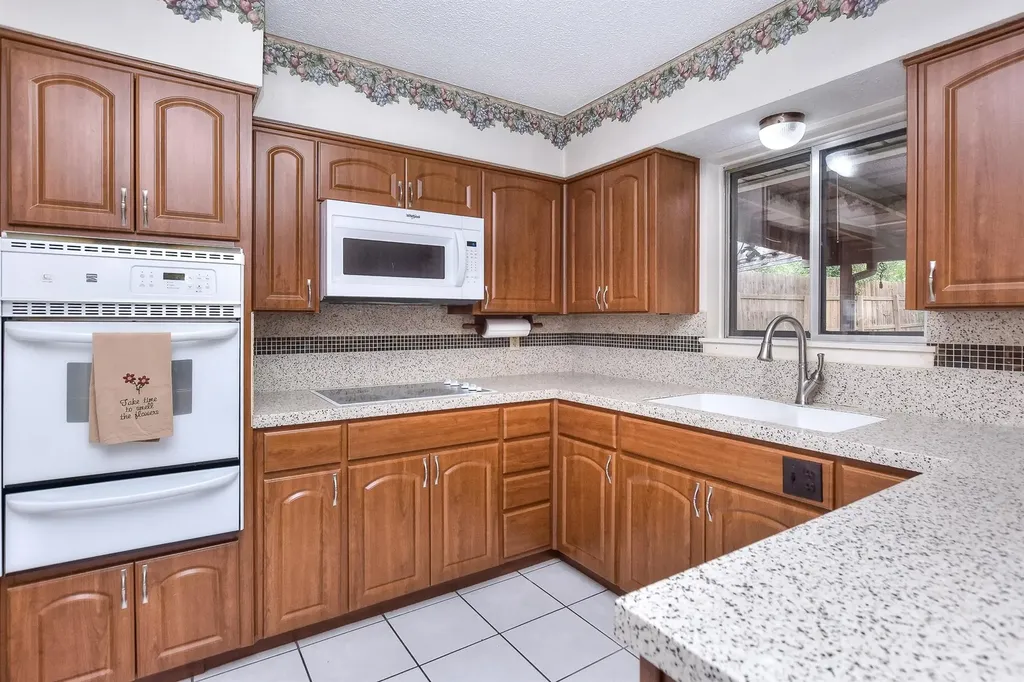 2200 Kenbridge Drive Austin TX 78757