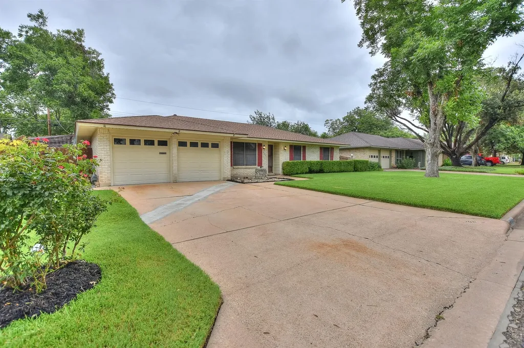 2200 Kenbridge Drive Austin TX 78757