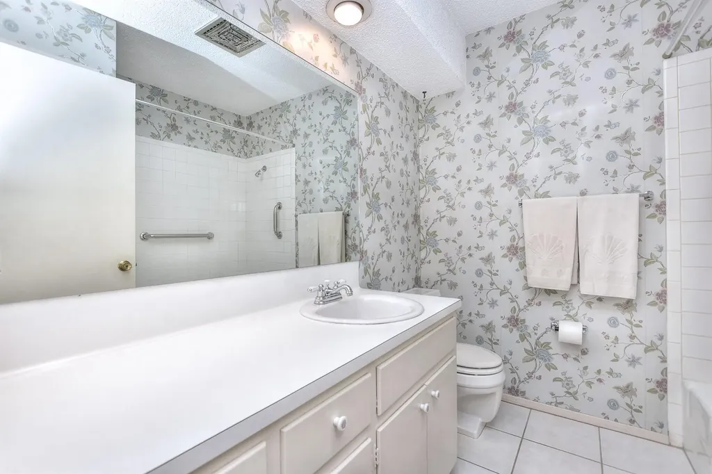 2200 Kenbridge Drive Austin TX 78757