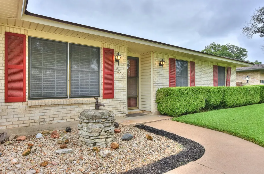 2200 Kenbridge Drive Austin TX 78757