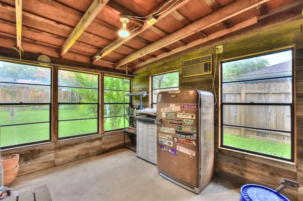 2200 Kenbridge Drive Austin TX 78757