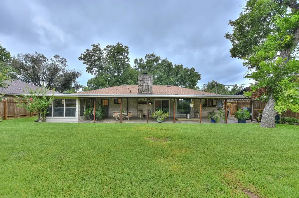2200 Kenbridge Drive Austin TX 78757