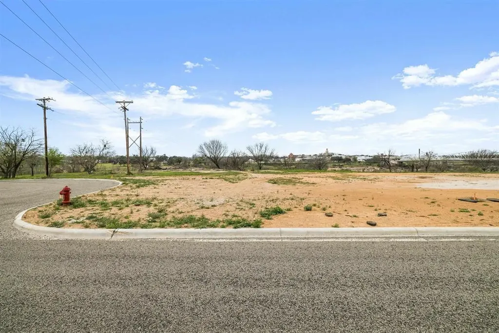 006 Walden Way Llano TX 78643