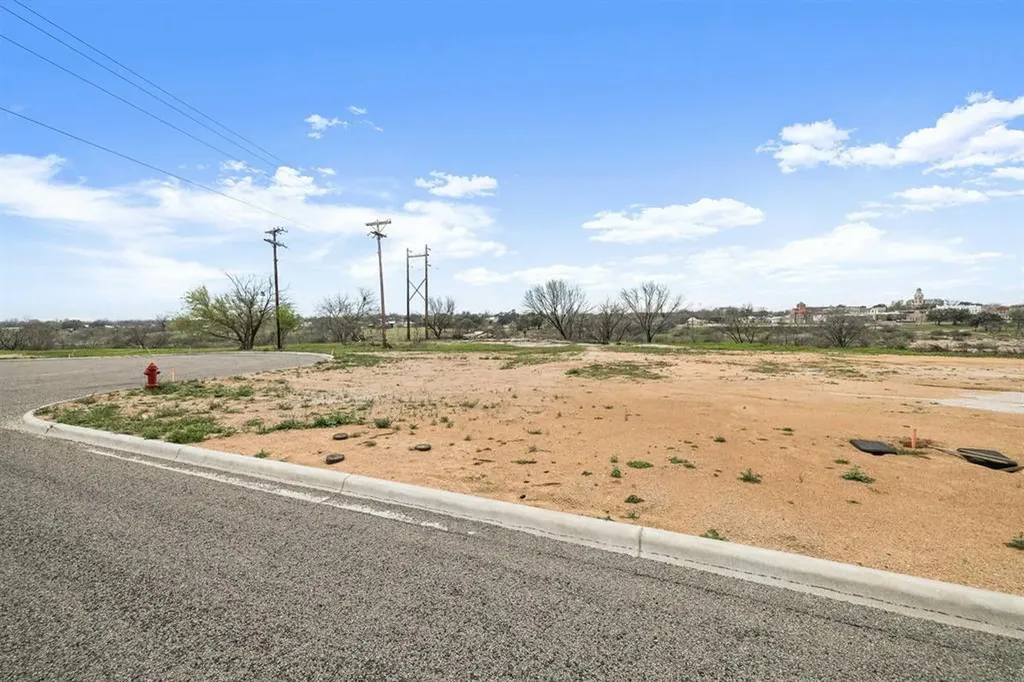 006 Walden Way Llano TX 78643