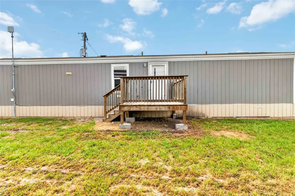 5670 E Hwy 290 Street Giddings TX 78942