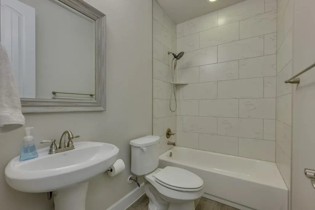 3300 Venezia View Leander TX 78641