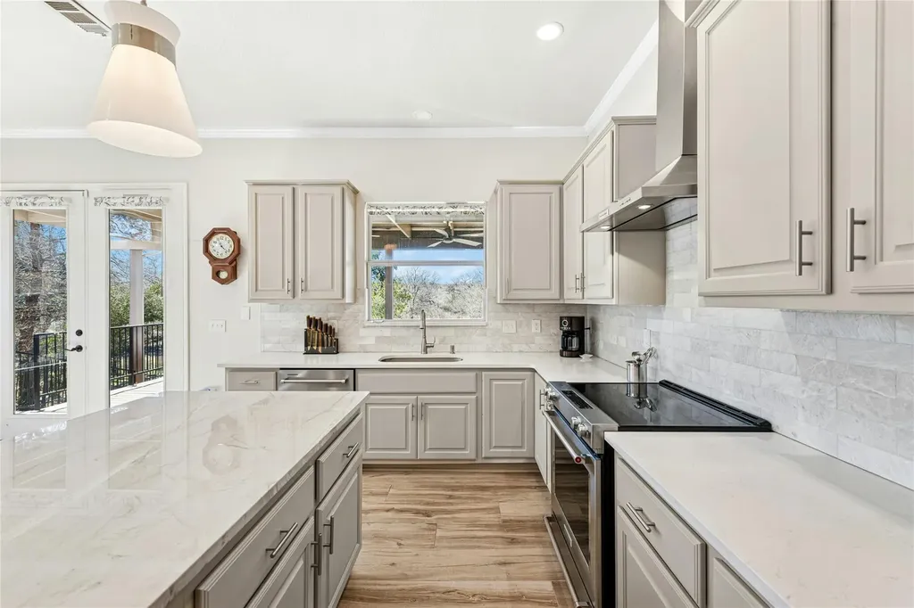 125 Crystal Springs Drive Georgetown TX 78633