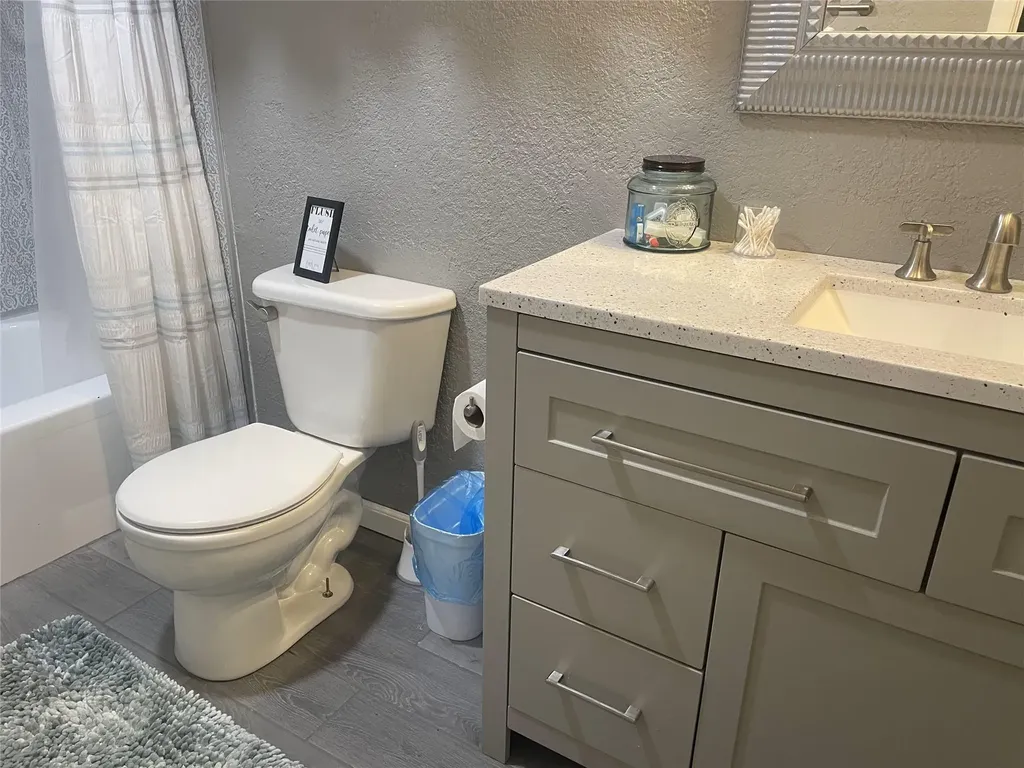 329 S Venture Boulevard S Point Venture TX 78645