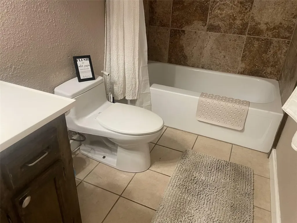 329 S Venture Boulevard S Point Venture TX 78645