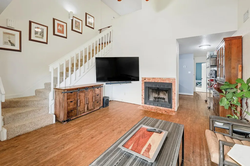 703 Valley View Drive Pflugerville TX 78660