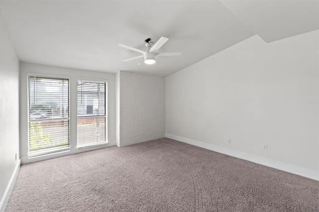 909 Reinli Street Austin TX 78751