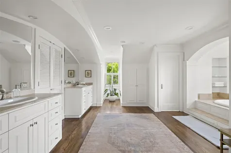 2308 Bridle Path Austin TX 78703