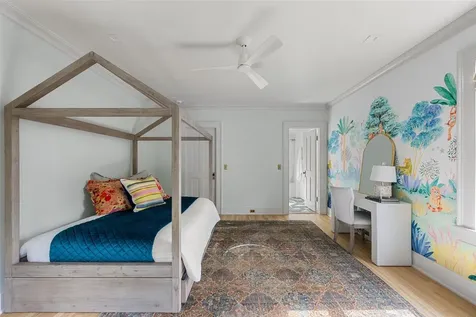 2308 Bridle Path Austin TX 78703