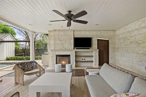 2308 Bridle Path Austin TX 78703