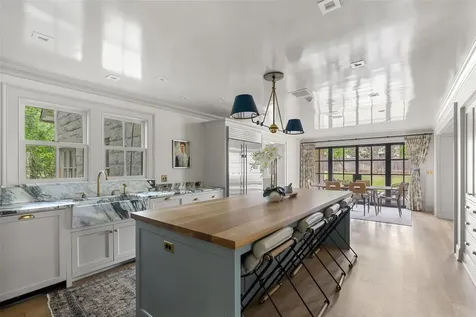 2308 Bridle Path Austin TX 78703