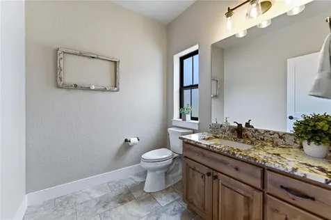 203 Champions (TWO Homes) Boulevard La Vernia TX 78121