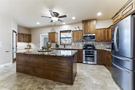 203 Champions (TWO Homes) Boulevard La Vernia TX 78121