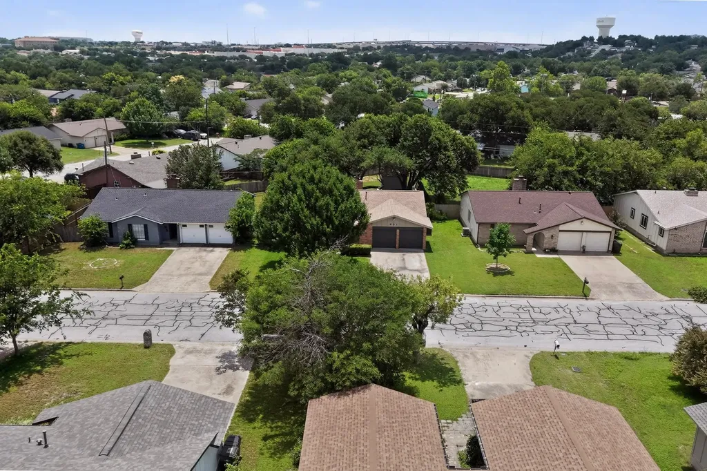 801 Pack Saddle Pass Round Rock TX 78681