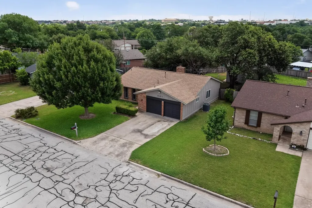 801 Pack Saddle Pass Round Rock TX 78681