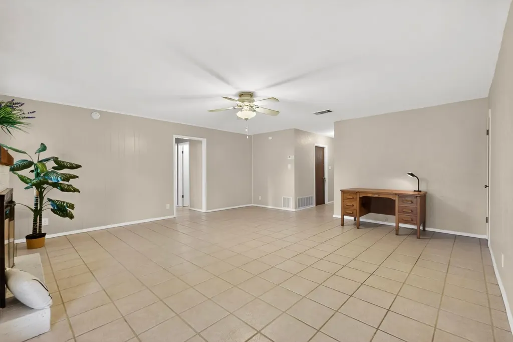 801 Pack Saddle Pass Round Rock TX 78681