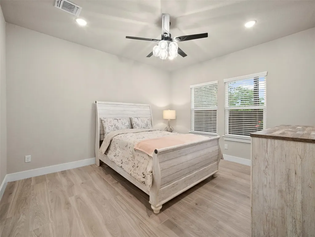 5338 Howard St Street San Antonio TX 78212