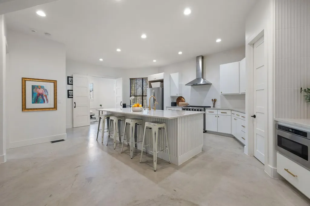 1018 Harwood Place Austin TX 78704