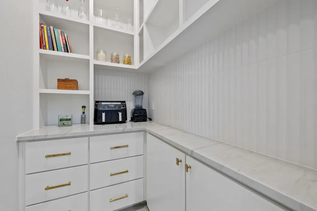1018 Harwood Place Austin TX 78704