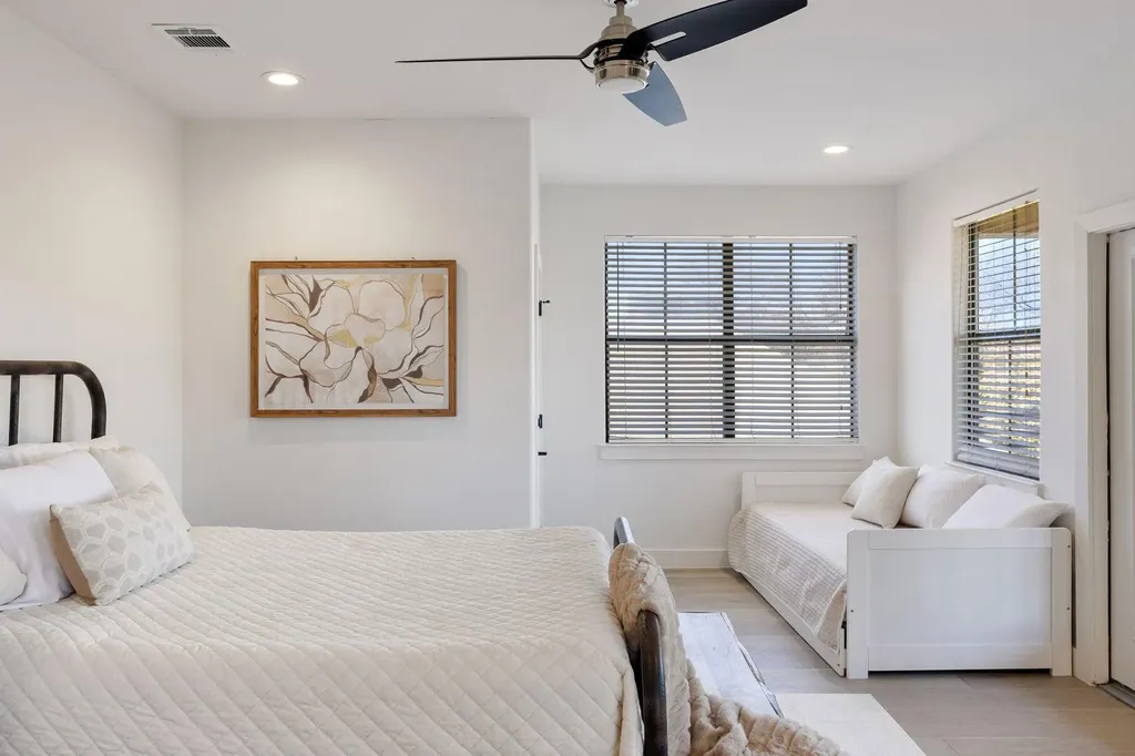 1018 Harwood Place Austin TX 78704