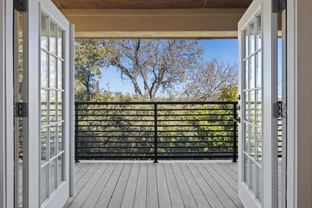 1018 Harwood Place Austin TX 78704