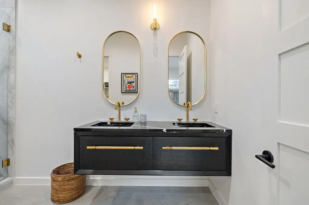 1018 Harwood Place Austin TX 78704