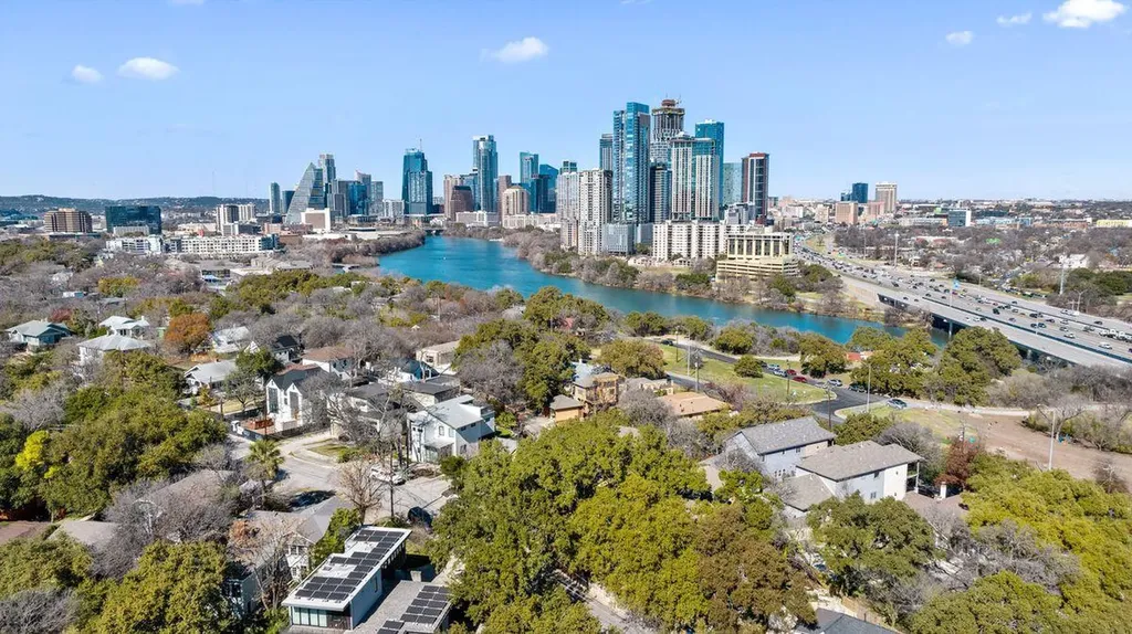 1018 Harwood Place Austin TX 78704