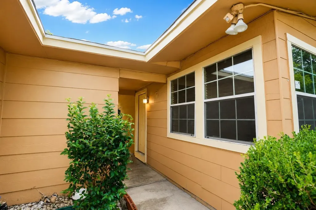 1508 S Walnut Street Georgetown TX 78626