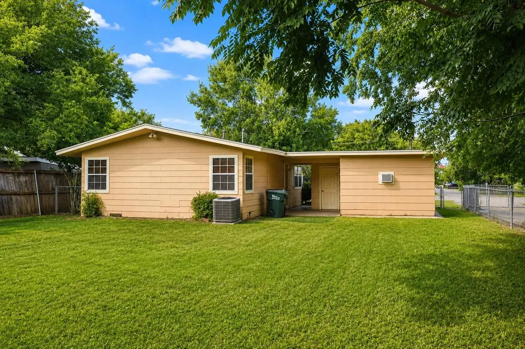 1508 S Walnut Street Georgetown TX 78626