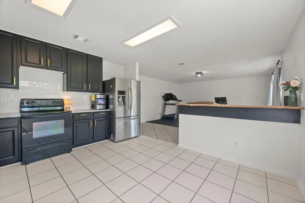 1606 Candlelight Drive Leander TX 78641