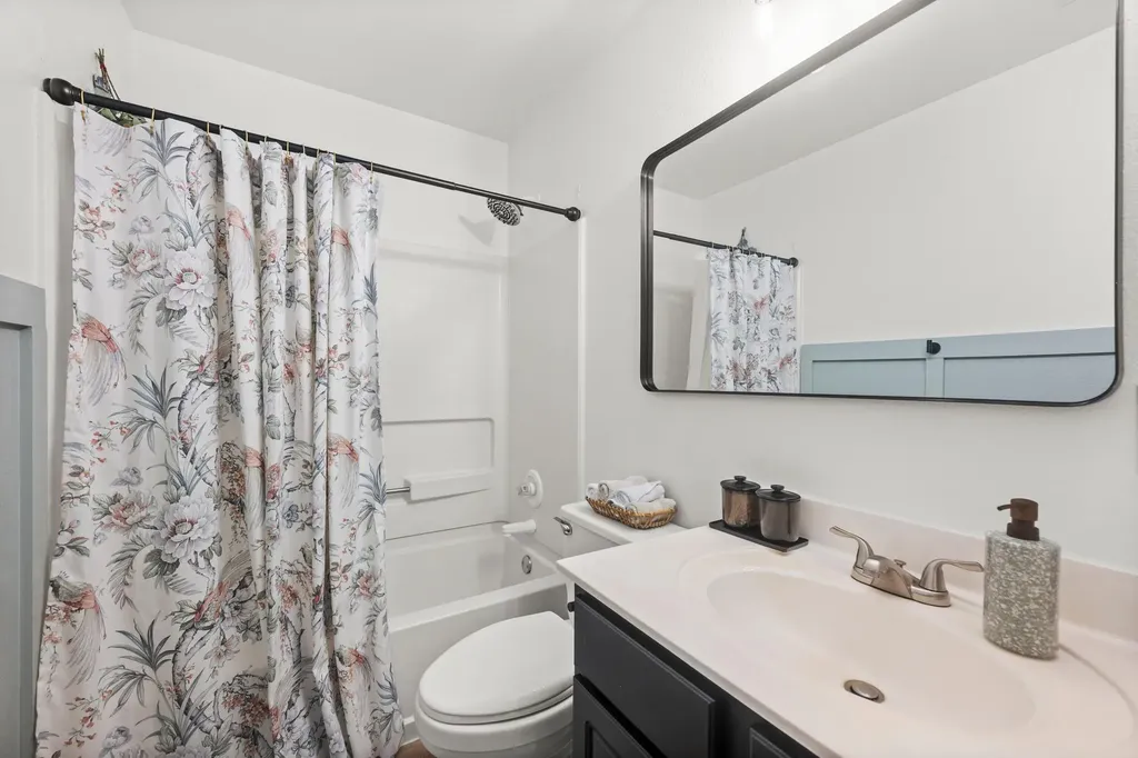 1606 Candlelight Drive Leander TX 78641