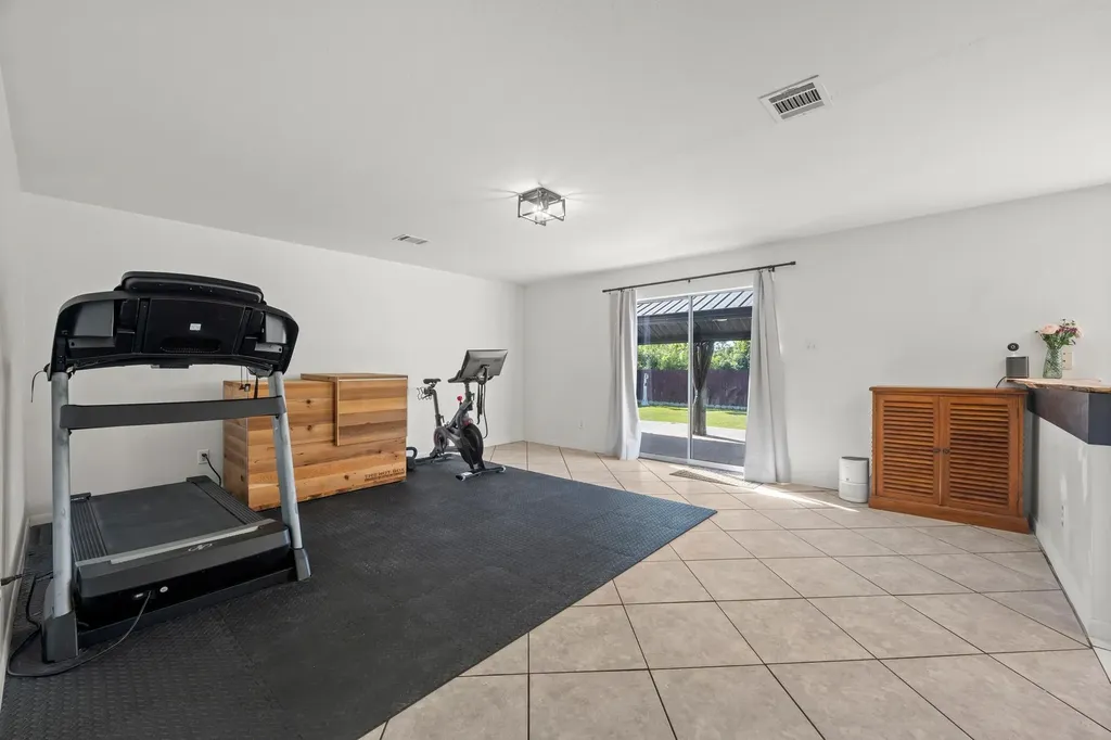 1606 Candlelight Drive Leander TX 78641